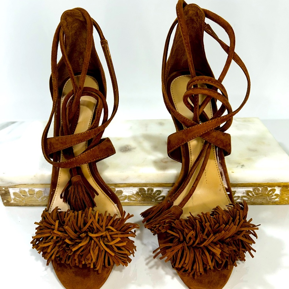 New Gianni Bini Women Heels Sandals/8M/3-in Heel/Tan Suede/Tassel and Fringe